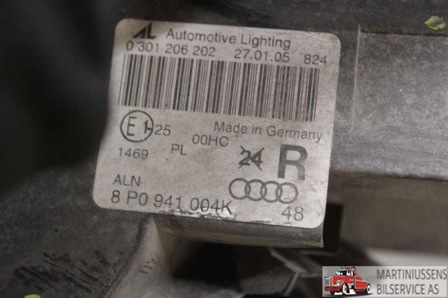 Frontlykt høyre halogen til Audi A3 2003-2008 (Type II, Fase 1)  (AUDI||8P0 941 004K)