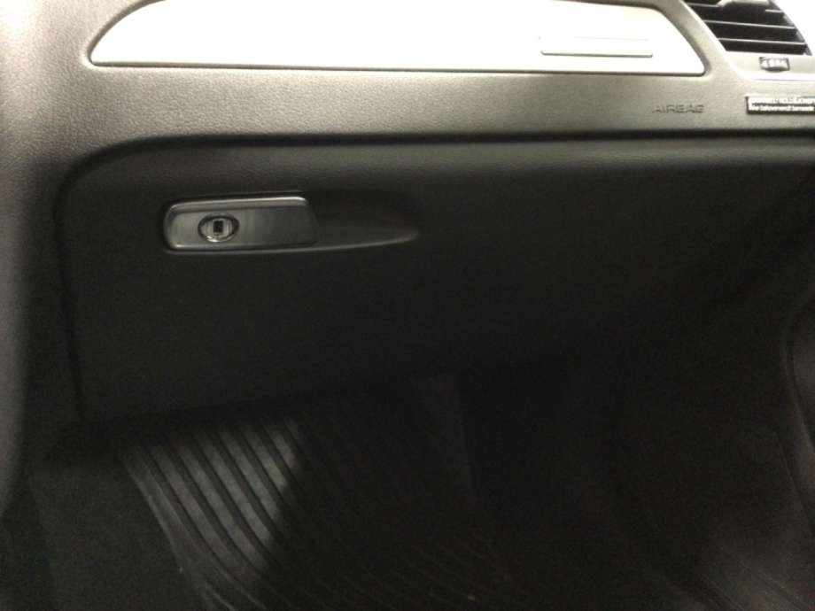 Hanskerom til Audi A4, 2007-2014 (Type IV) (B8) (B8) (AUDI|)
