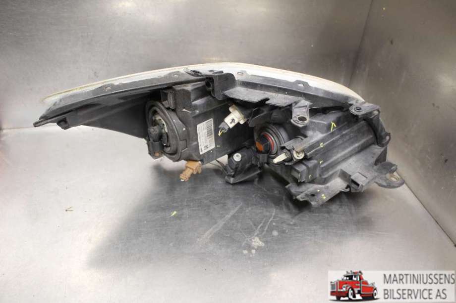 Frontlykt venstre halogen til Toyota Auris 2007-2010 (Type I, Fase 1)  (TOYOTA||81150-02460)