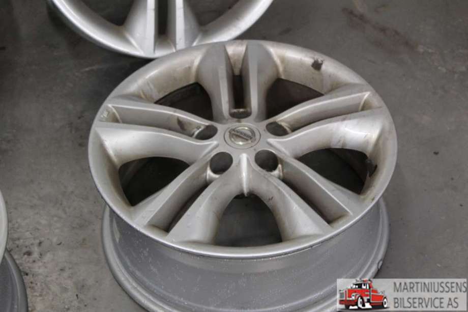 Felgsett aluminium til Nissan Qashqai 2007-2010 (Type I, Fase 1)  (NISSAN|3 ET40;5X114||17X6;5 ET40)
