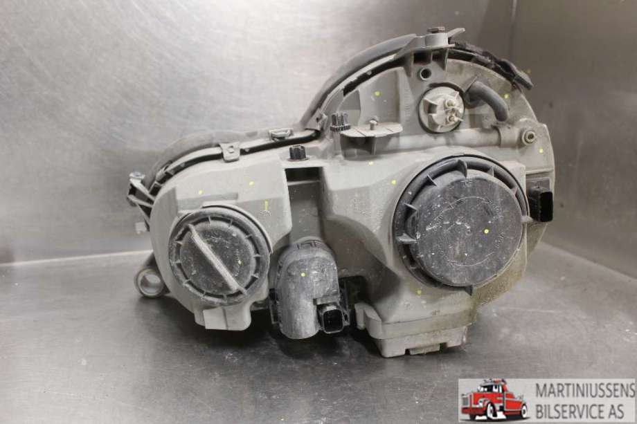 Frontlykt høyre halogen til Mercedes E-Klasse 2000-2002 (Fase 2) (W210) (W210) (MERCEDES||PY21W/1156NA)