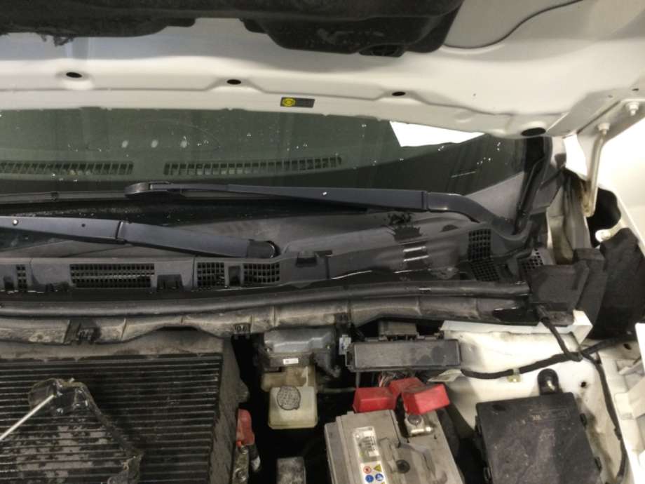 Viskerarmer frontrute til Nissan Leaf, 2018-->> (Type II)  (NISSAN|)