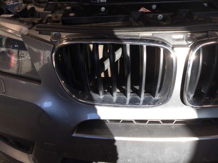 Grill høyre til BMW X3, 2010-2017 (F25) (F25) (BMW|51 11 7 210 726)