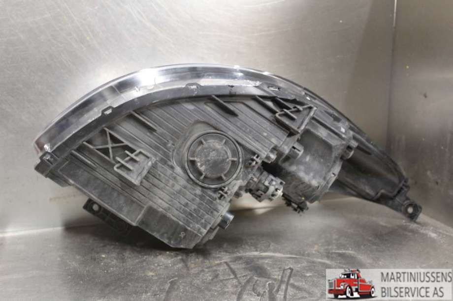 Frontlykt venstre halogen til Kia Soul 2014-2019 (Type II)  (KIA|)