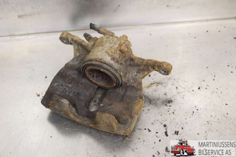 Bremsecaliper venstre foran til VW Caddy 2015-2020 (Type III, Fase 3)  (VOLKSWAGEN|)
