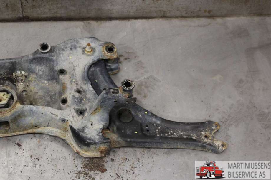 Travers foran hoved til VW Caddy 2015-2020 (Type III, Fase 3)  (VOLKSWAGEN|)