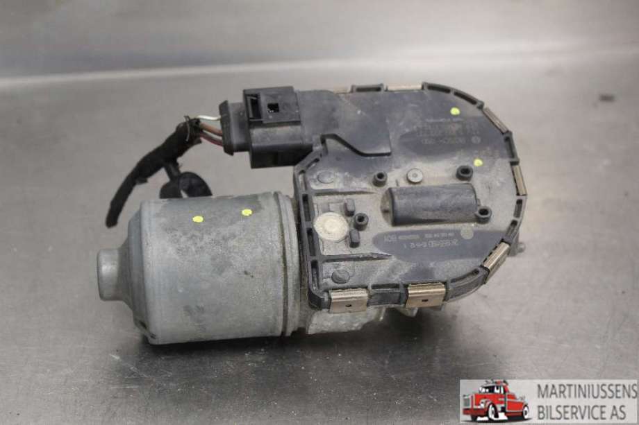 Viskermotor frontrute til VW Caddy, 2015-2020 (Type III, Fase 3)  (VOLKSWAGEN|)