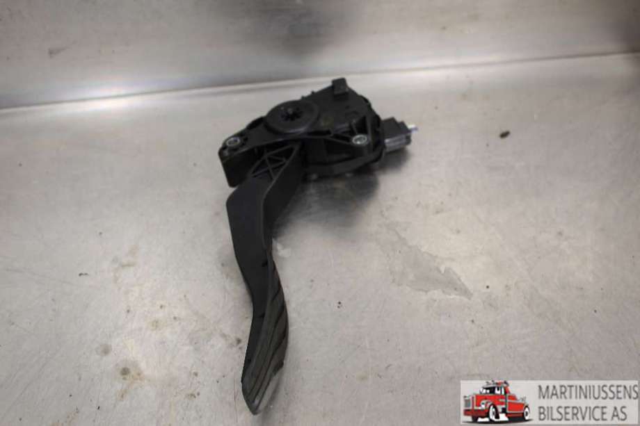 Pedal gass til Nissan Qashqai 2014-2021 (Type II)  (NISSAN||180024BA0B)