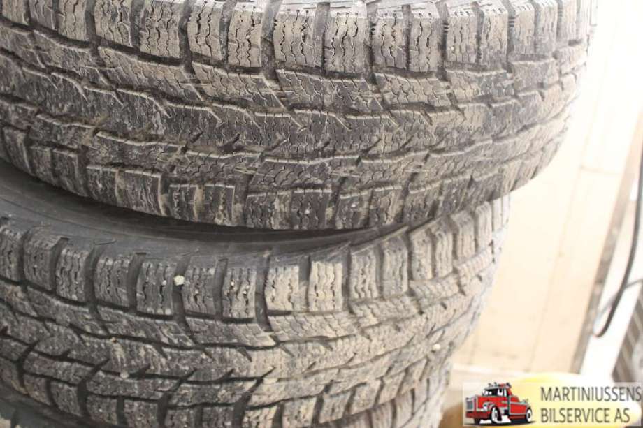 Dekk til Annet Dekk vinter piggfri 0-->>  (HAKKAPELIITTA CR3|205/70R15C|NOKIAN)