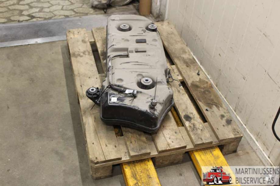 AdBlue tank til Mercedes GLE 2019-->> (W167) (W167) (MERCEDES||A167 470 82 02)