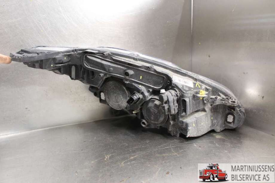 Frontlykt venstre halogen til Peugeot 208 2012-2019 (Type I)  (PEUGEOT|89907270|)