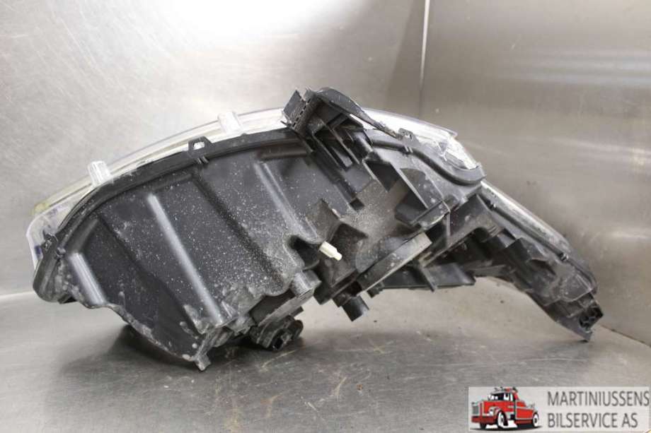 Frontlykt venstre halogen til Peugeot 208 2012-2019 (Type I)  (PEUGEOT|89907270|)