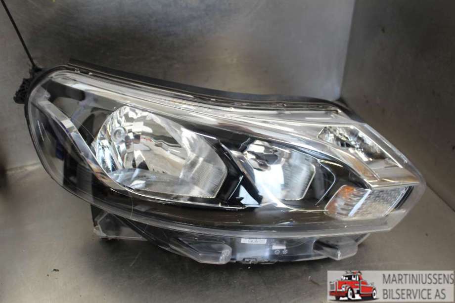 Frontlykt høyre halogen til Toyota Proace 2016-->> (Type II)  (TOYOTA||9808581180-00)