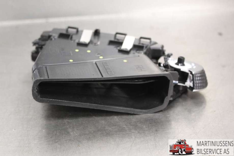 Dashbord friskluftdyse til Ford Focus 2011-2014 (Type III, Fase 1)  (FORD||BM51 A014L20)