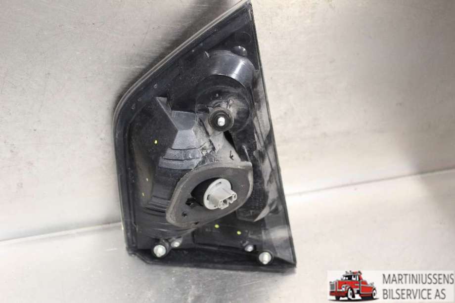 Baklykt venstre indre til Mitsubishi Outlander 2010-2012 (Type II, Fase 2)  (MITSUBISHI||1146-356L)