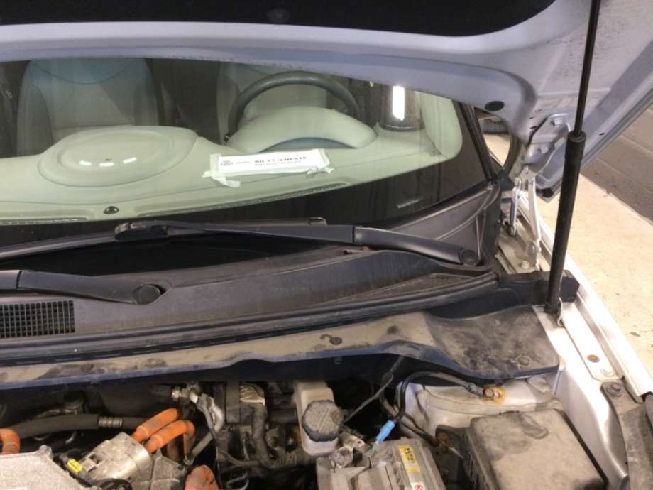 Viskerarmer frontrute til Kia Soul, 2014-2019 (Type II)  (KIA|)