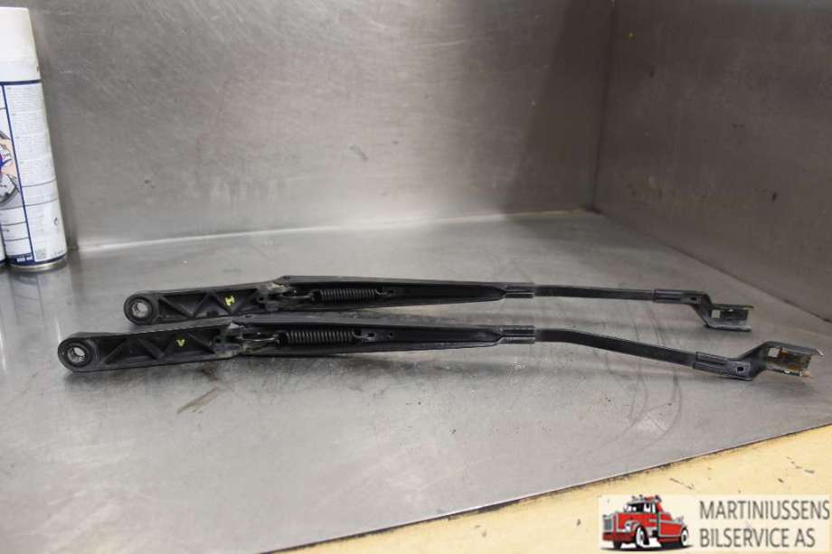 Viskerarmer frontrute til Opel Astra J 2010-2015  (OPEL|)