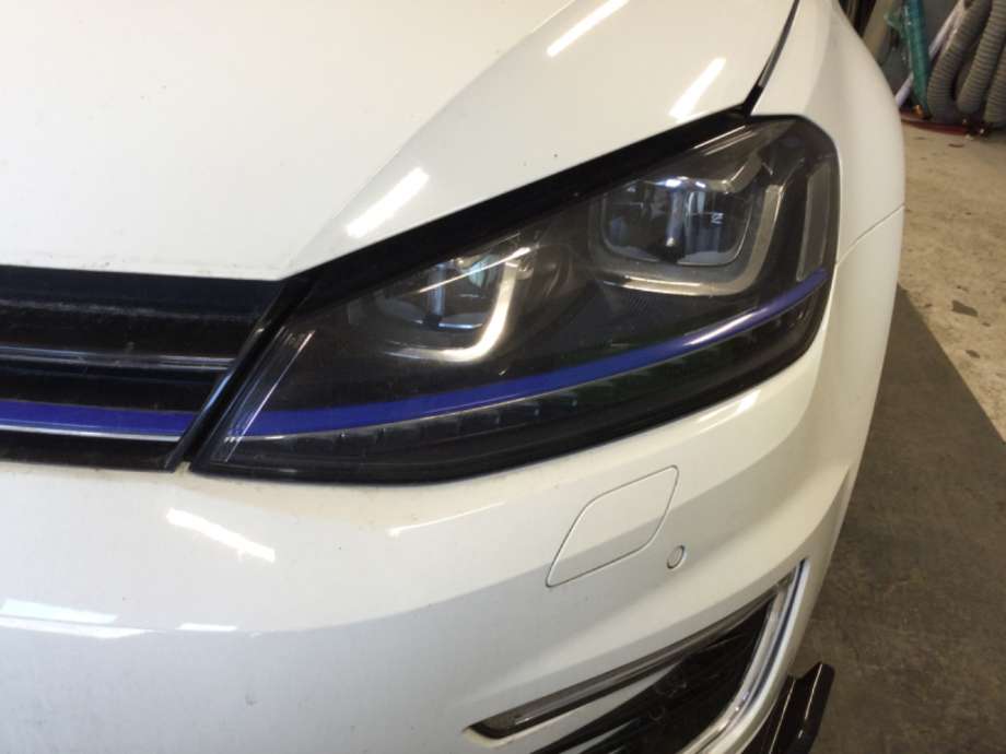 Frontlykt venstre halogen til VW e-Golf, 2014-2017 (Fase 1)  (VOLKSWAGEN|)