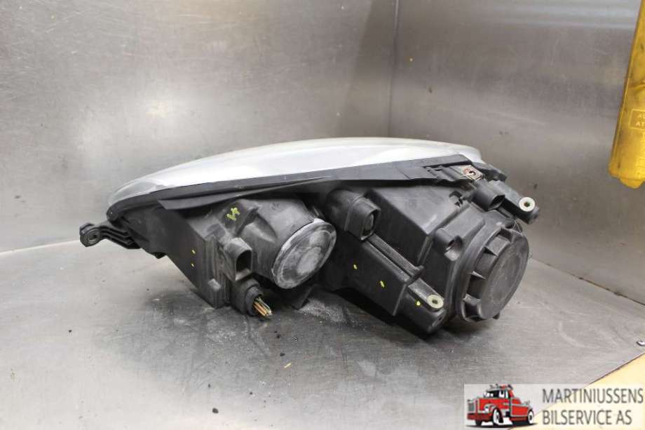 Frontlykt høyre halogen til VW Golf V, Combi 2003-2008  (VOLKSWAGEN||1K6 941 006 P)