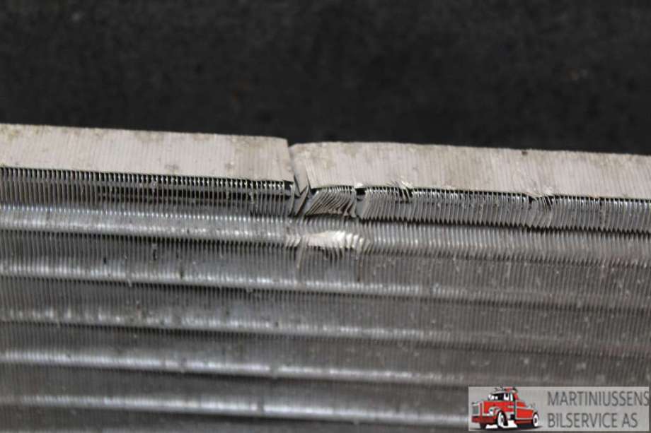 Radiator (automat gir) til Nissan Qashqai 2007-2010 (Type I, Fase 1)  (NISSAN||21410JD20B)