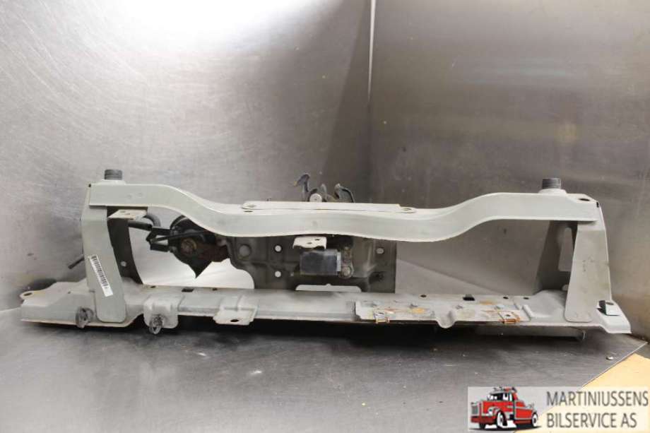 Frontplate øvre til Nissan NV200 2010-2019  (NISSAN|)