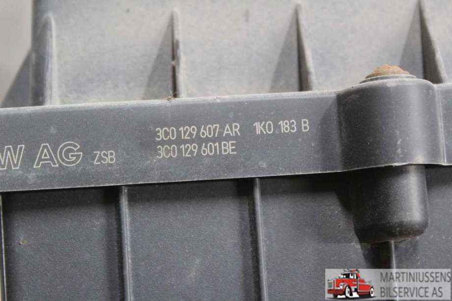 Luftfilterboks til VW Golf V, Combi 2003-2008  (VOLKSWAGEN||3C0 129 607 AR)