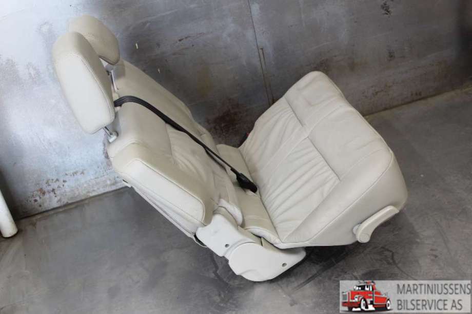 Sete bak til Mitsubishi Pajero 2007-2016 (Type IV, Fase 1)  
