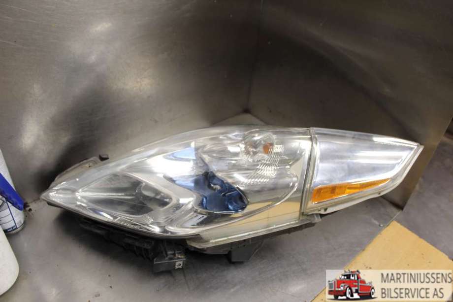 Frontlykt venstre halogen til Nissan Leaf, 2011-2017 (Type I)  (NISSAN|)