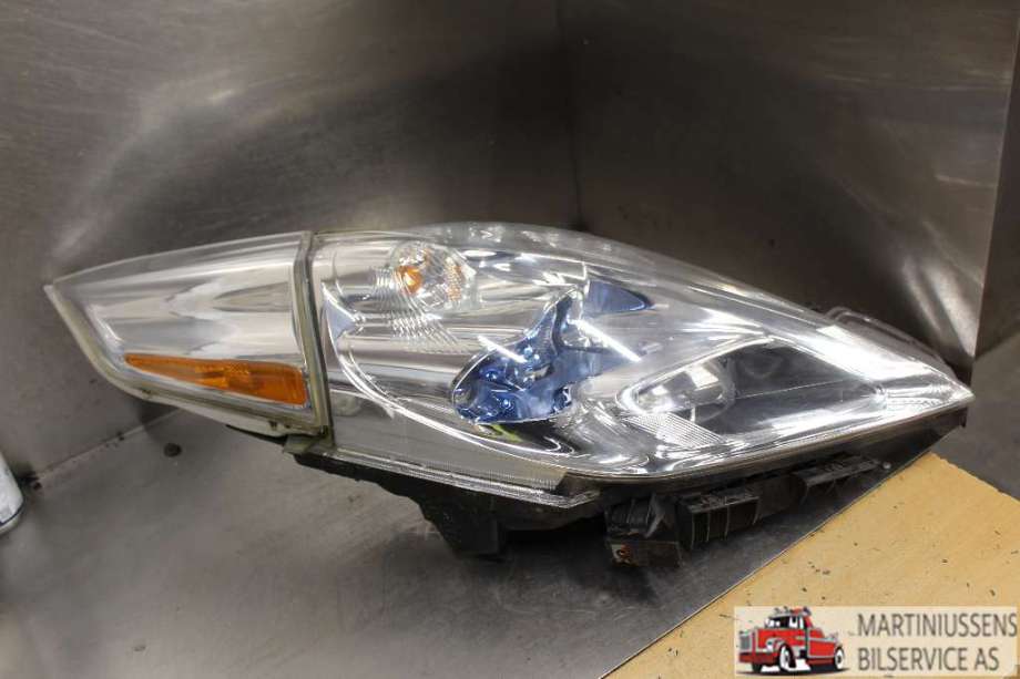 Frontlykt høyre halogen til Nissan Leaf, 2011-2017 (Type I)  (NISSAN|)