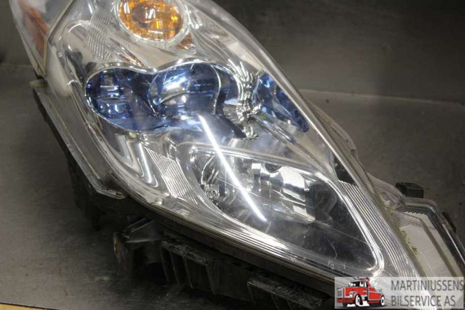 Frontlykt høyre halogen til Nissan Leaf 2011-2017 (Type I)  (NISSAN||A1M211-0000)