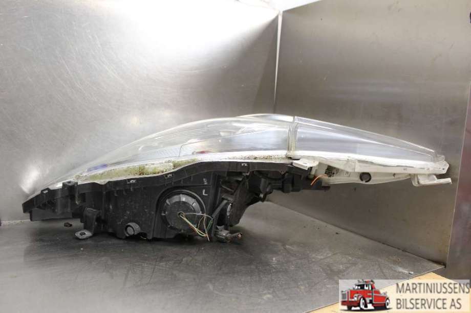 Frontlykt høyre halogen til Nissan Leaf 2011-2017 (Type I)  (NISSAN||A1M211-0000)