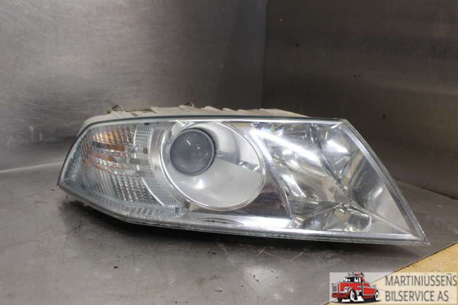 Frontlykt høyre xenon til Škoda Octavia, 2005-2008 (Type II, Fase 1) (SKODA|)