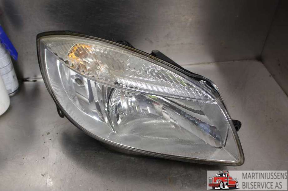 Frontlykt høyre halogen til Škoda Fabia 2007-2010 (Type II, Fase 1) (SKODA|)
