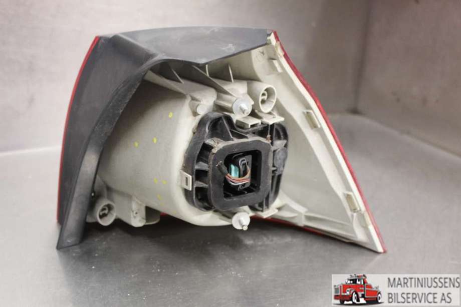 Baklykt venstre til VW Golf V, Combi 2003-2008  (VOLKSWAGEN||1K6 945 095 N)