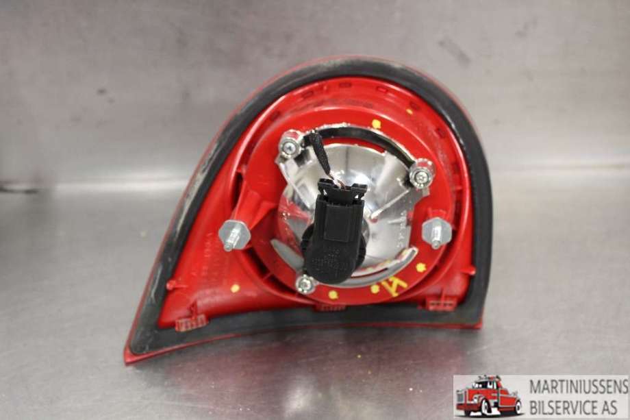 Baklykt høyre indre til VW Golf V, Combi 2003-2008  (VOLKSWAGEN||1K6 945 094 E)