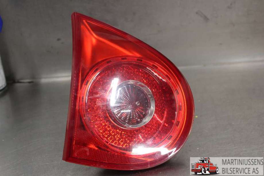 Baklykt venstre indre til VW Golf V, Combi, 2003-2008  (VOLKSWAGEN|)