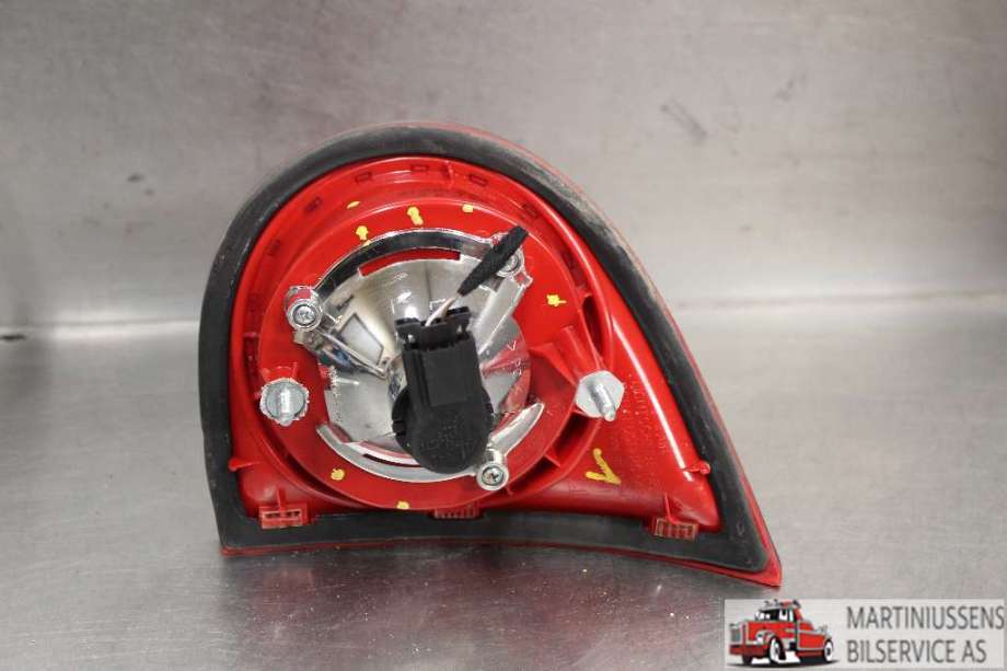 Baklykt venstre indre til VW Golf V, Combi 2003-2008  (VOLKSWAGEN||1K6 945 093 E)