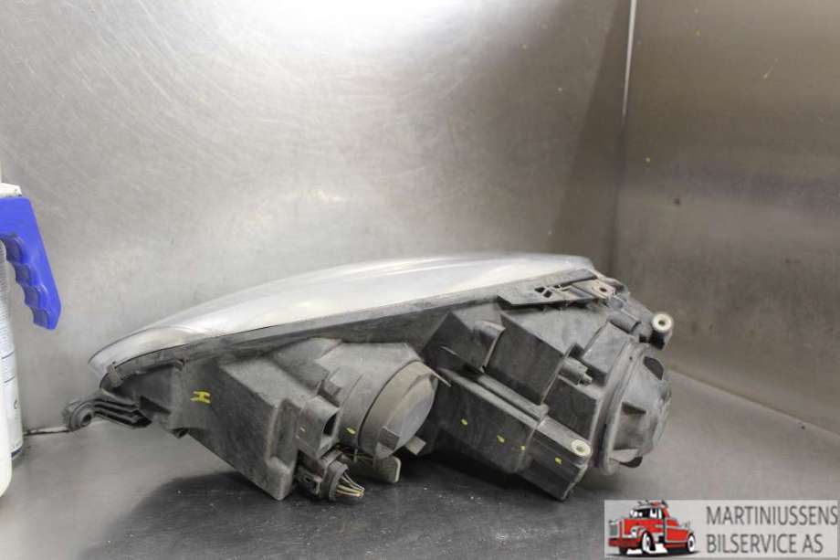 Frontlykt høyre halogen til VW Golf V, Combi 2003-2008  (VOLKSWAGEN||1K6 941 006 N)