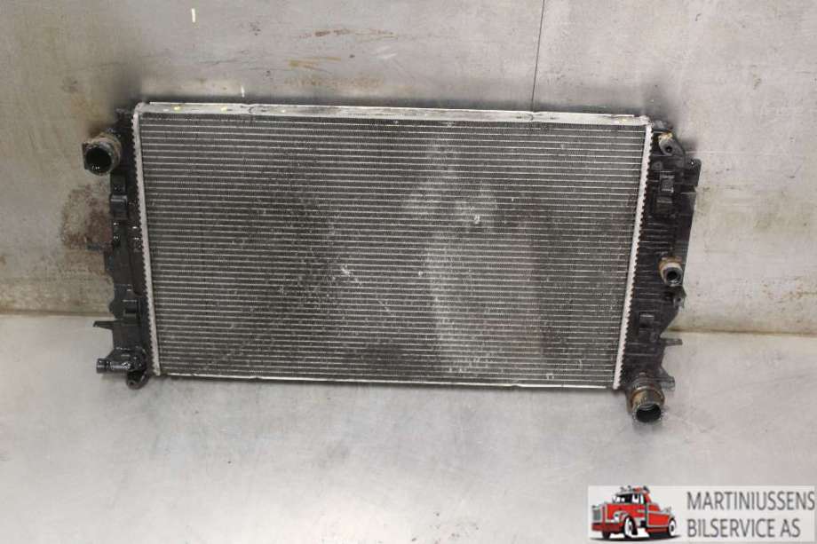 Radiator (automat gir) til Mercedes Sprinter 2013-2018 (Fase 2) (906) (906) (MERCEDES||A 906 500 01 02)
