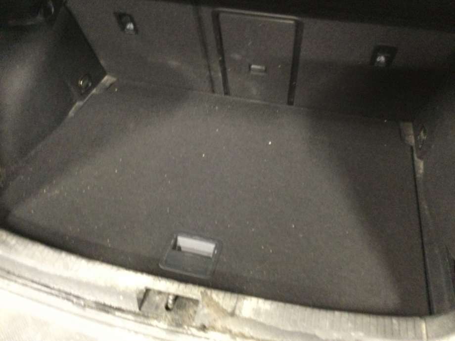 Bagasjerom teppe/gulvplate til VW e-Golf, 2014-2017 (Fase 1)  (VOLKSWAGEN|)