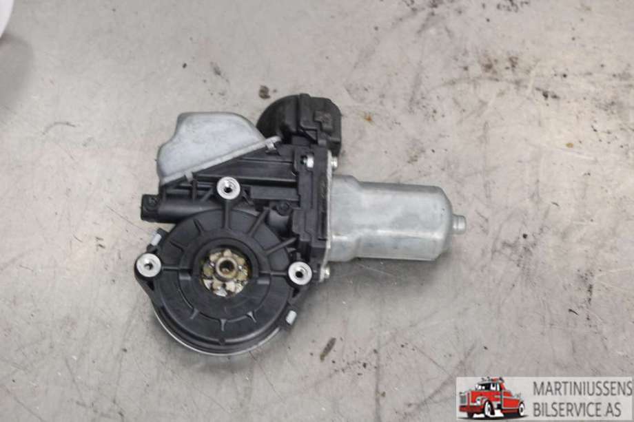 Ruteheis venstre til Toyota Yaris 2012-2014 (Type III, Fase 1)  (TOYOTA||85720-00210)