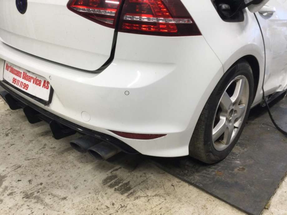 Støtfanger bak til VW e-Golf 2014-2017 (Fase 1)  (VOLKSWAGEN|)