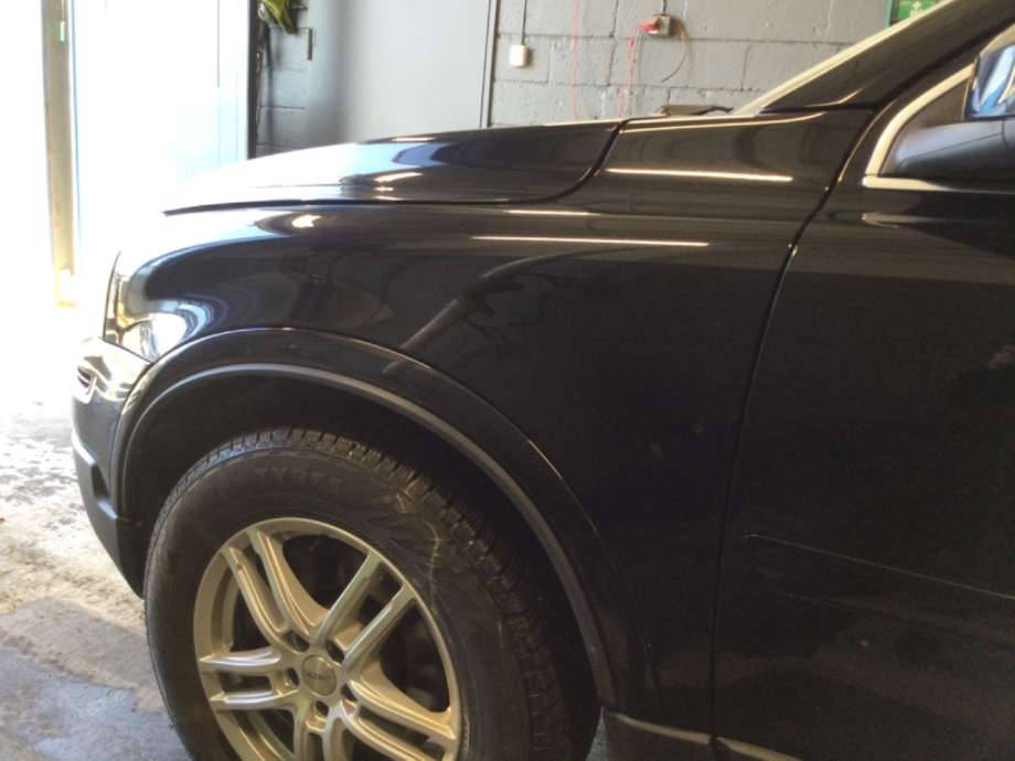 Skjerm venstre foran til Volvo XC90, 2007-2014 (Type I, Fase 2)  (VOLVO|)