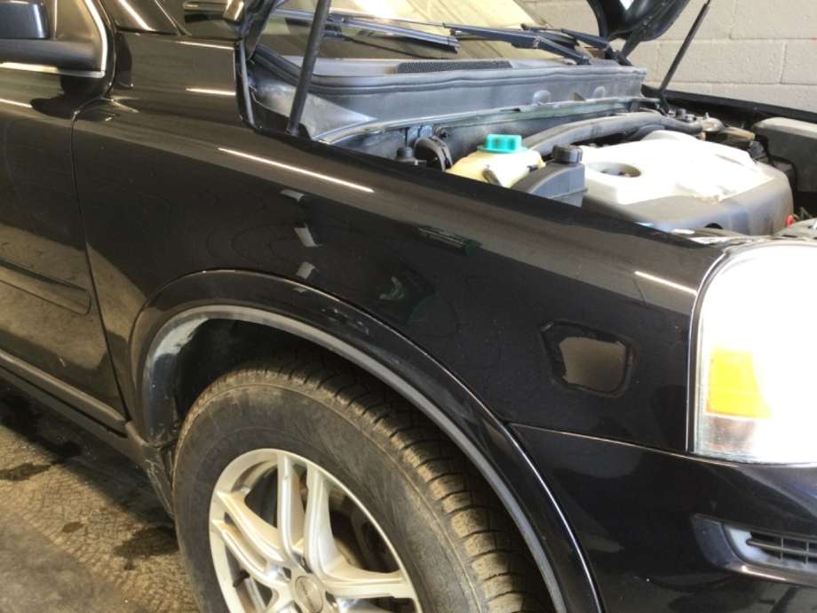 Skjerm høyre foran til Volvo XC90, 2007-2014 (Type I, Fase 2)  (VOLVO|)