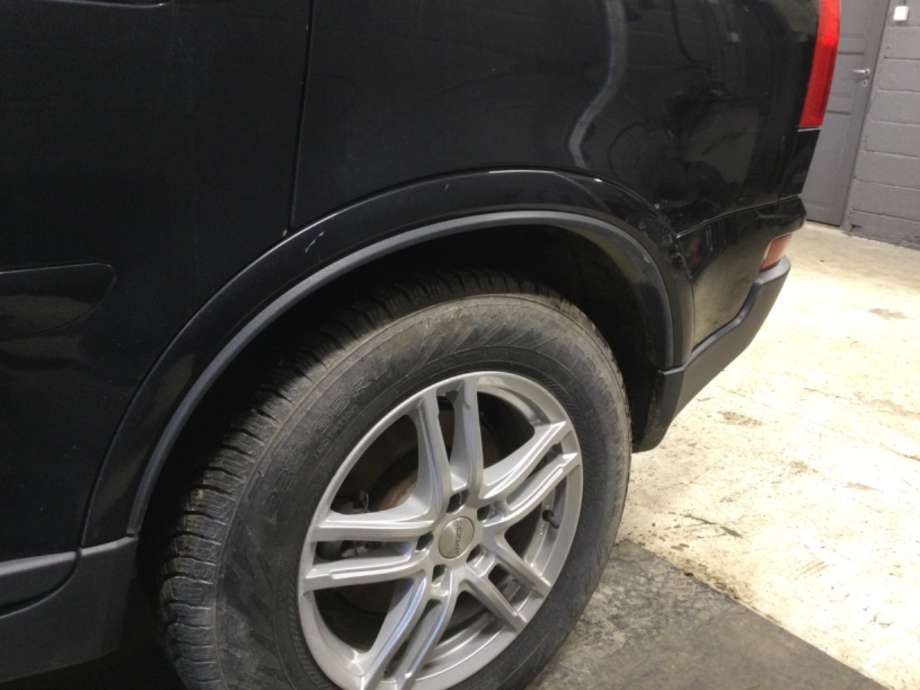 Hjulbuelist venstre bak til Volvo XC90, 2007-2014 (Type I, Fase 2)  (VOLVO|)