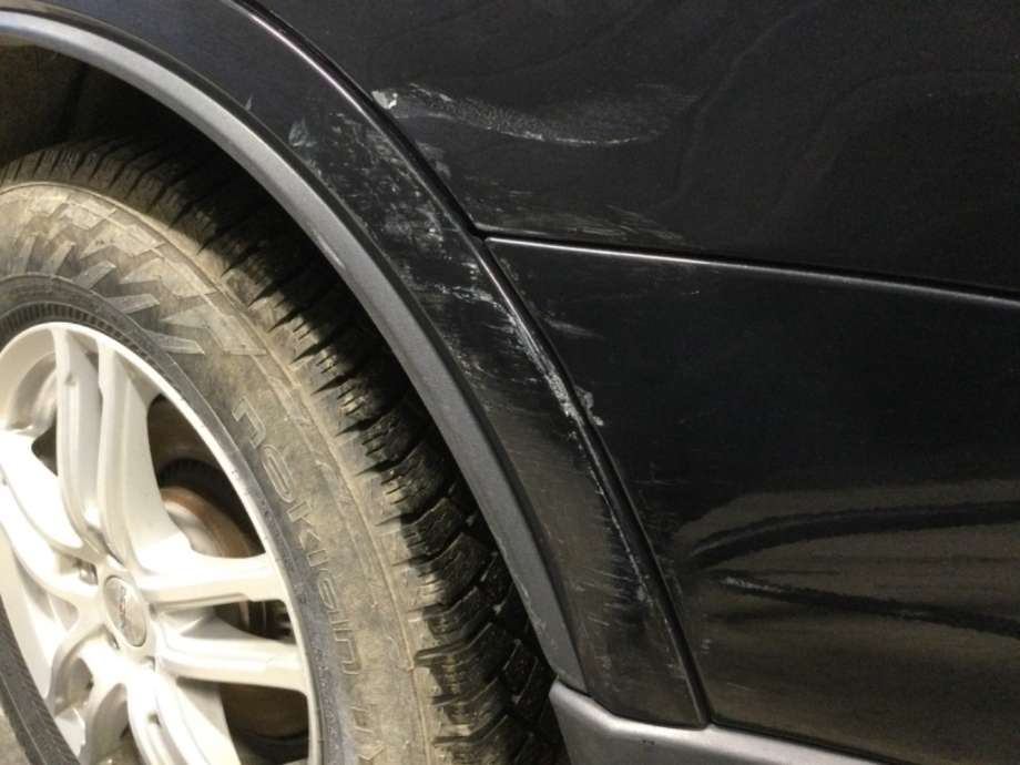 Hjulbuelist venstre bak til Volvo XC90 2007-2014 (Type I, Fase 2)  (VOLVO|)
