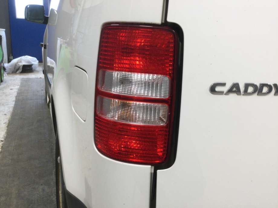 Baklykt venstre til VW Caddy, 2010-2015 (Type III, Fase 2)  (VOLKSWAGEN|)