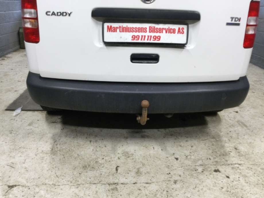 Støtfanger bak til VW Caddy, 2010-2015 (Type III, Fase 2)  (VOLKSWAGEN|)