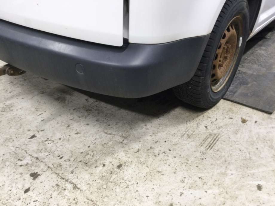 Støtfanger bak til VW Caddy 2010-2015 (Type III, Fase 2)  (VOLKSWAGEN|)