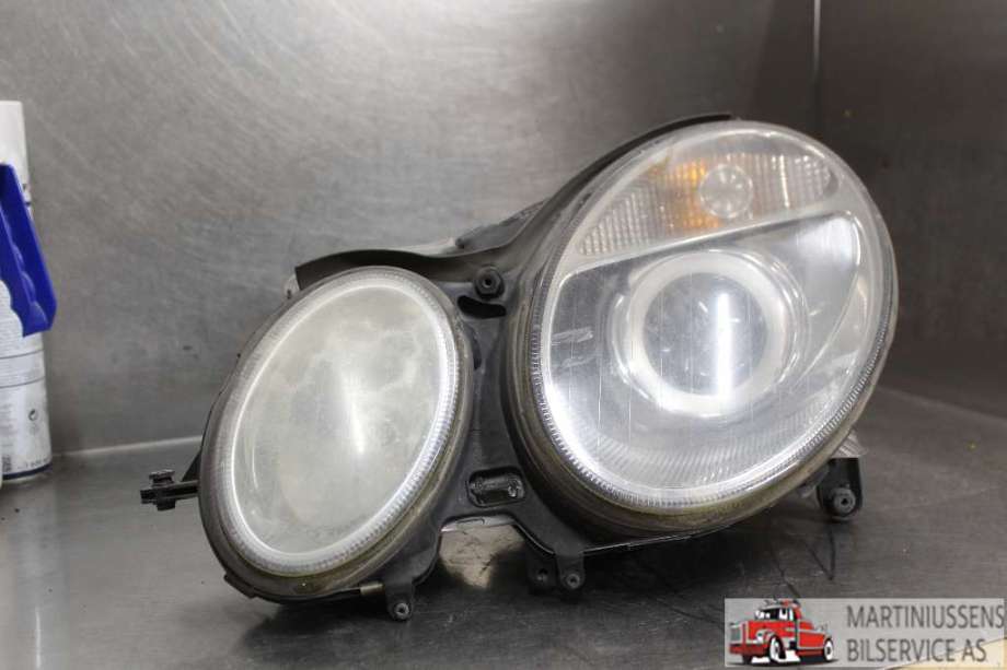 Frontlykt venstre halogen til Mercedes E-Klasse, 2002-2006 (Fase 1) (W211) (W211) (MERCEDES|)